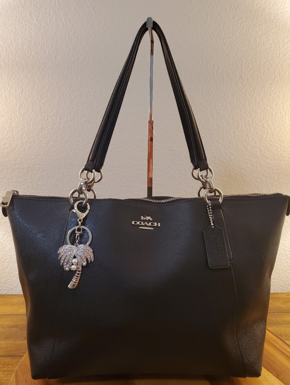 COACH AVA LEATHER TOTE IN GREAT CONDITION!!